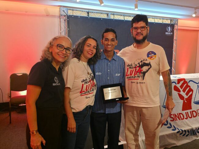 capa-homenagem-selo-ivonaldo-sindjud-pe